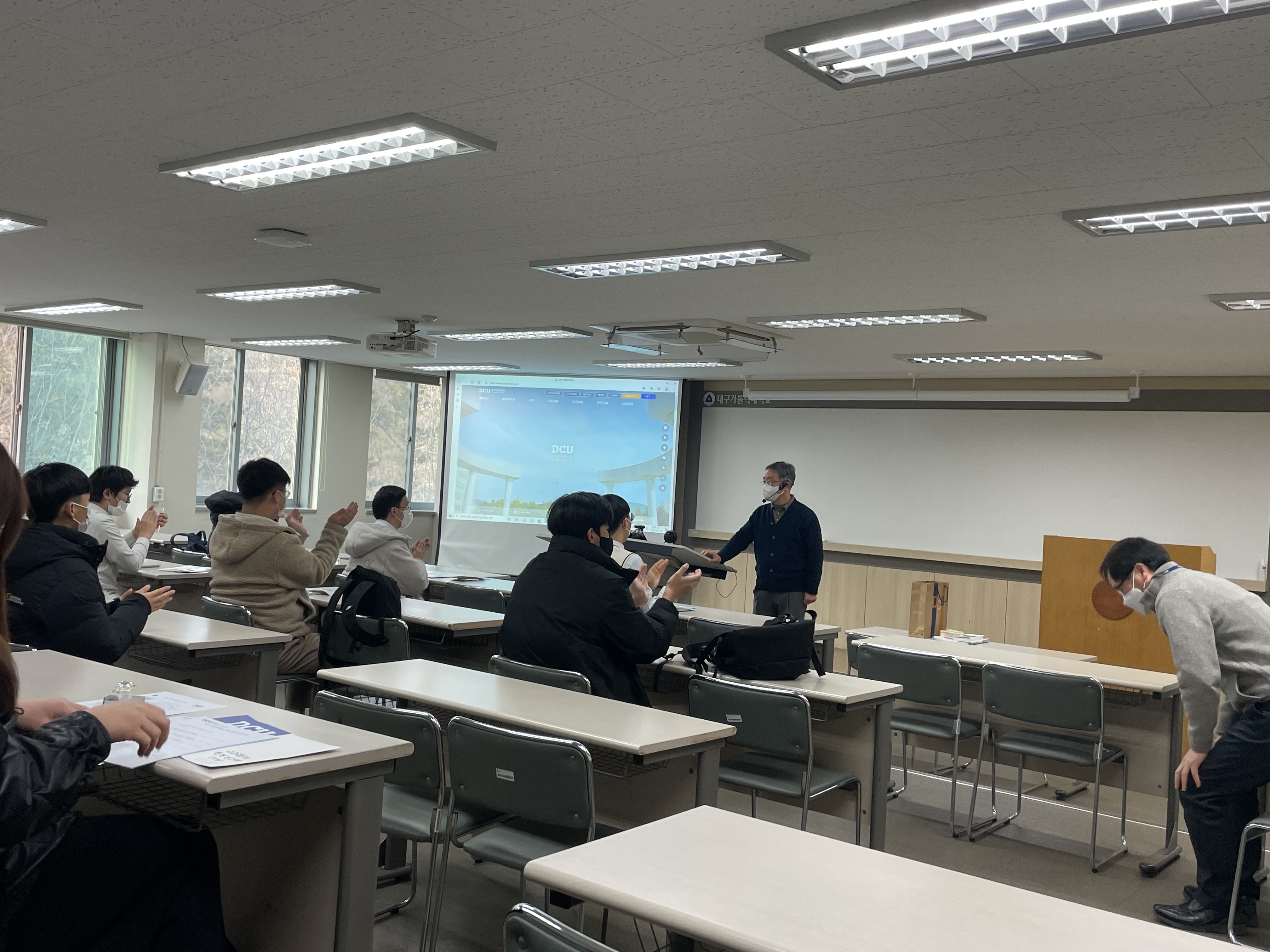 학과소개3.jpg