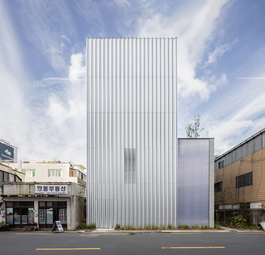 LEEAHN Gallery_웹용_001 복사.jpg