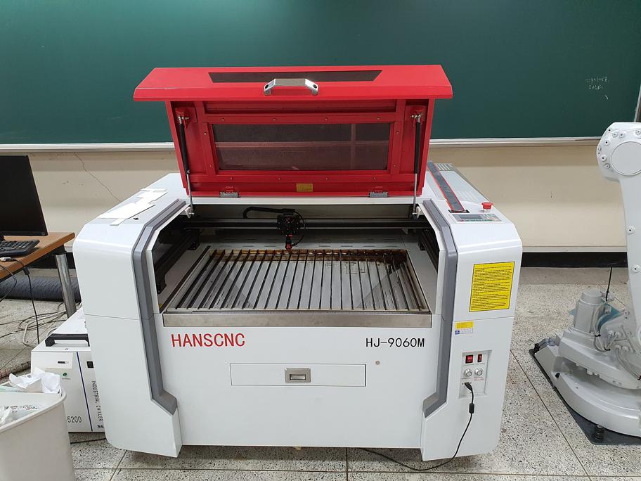 laser-cutter2.jpg