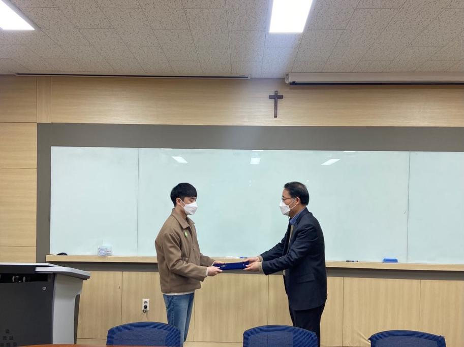 [2020장학증서 수여식]3.jpg