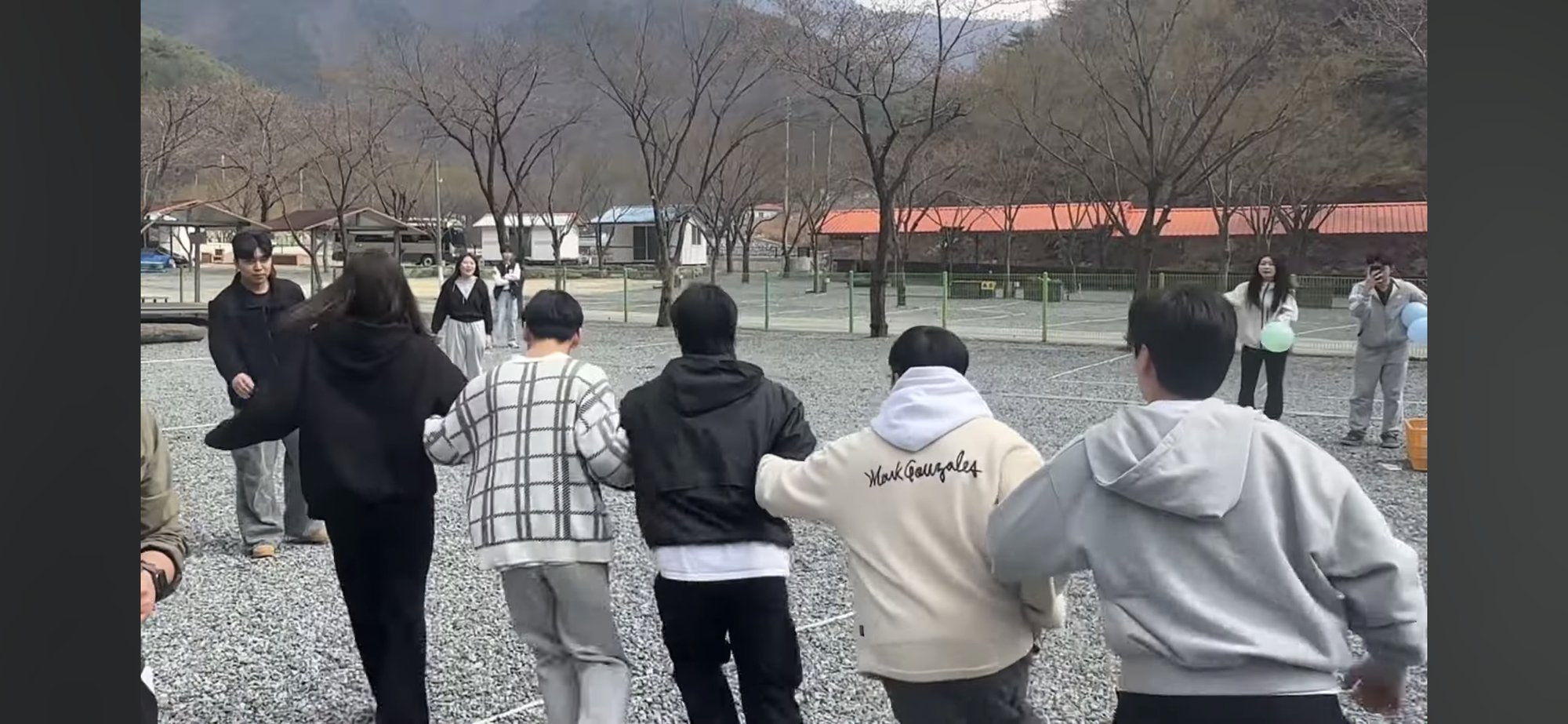action["image_no"]