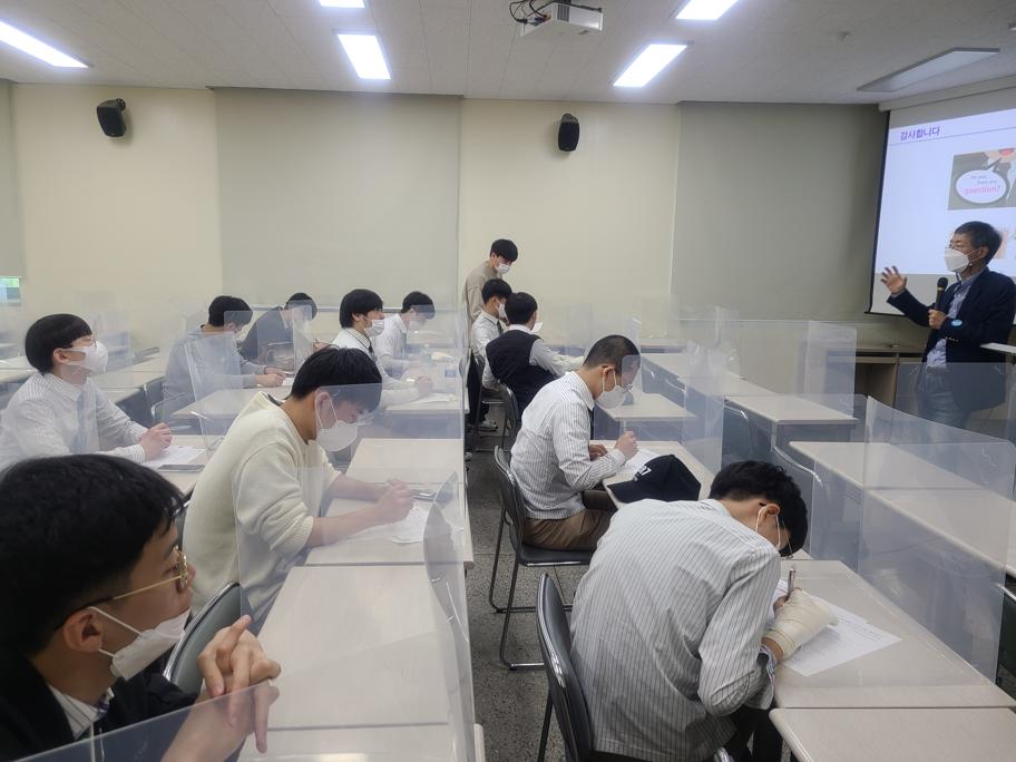 행정학과 체험100년-무학고3학년 (14).jpg