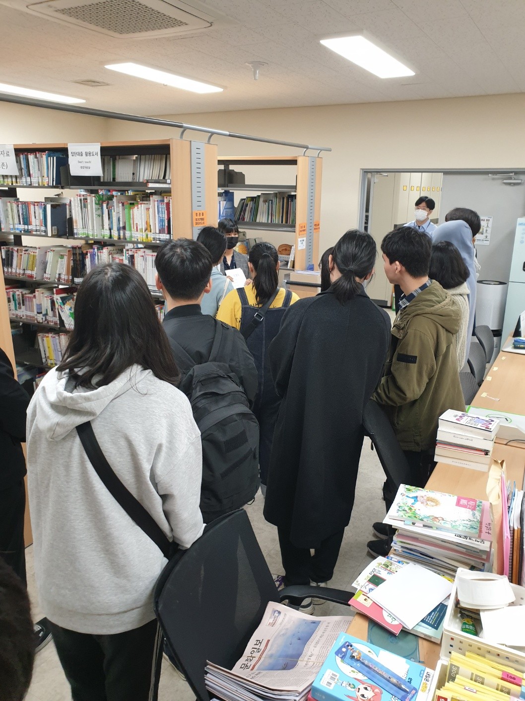 [동아리][도파라치] 2023.03.24 동구 안심도서관 견학7.jpg