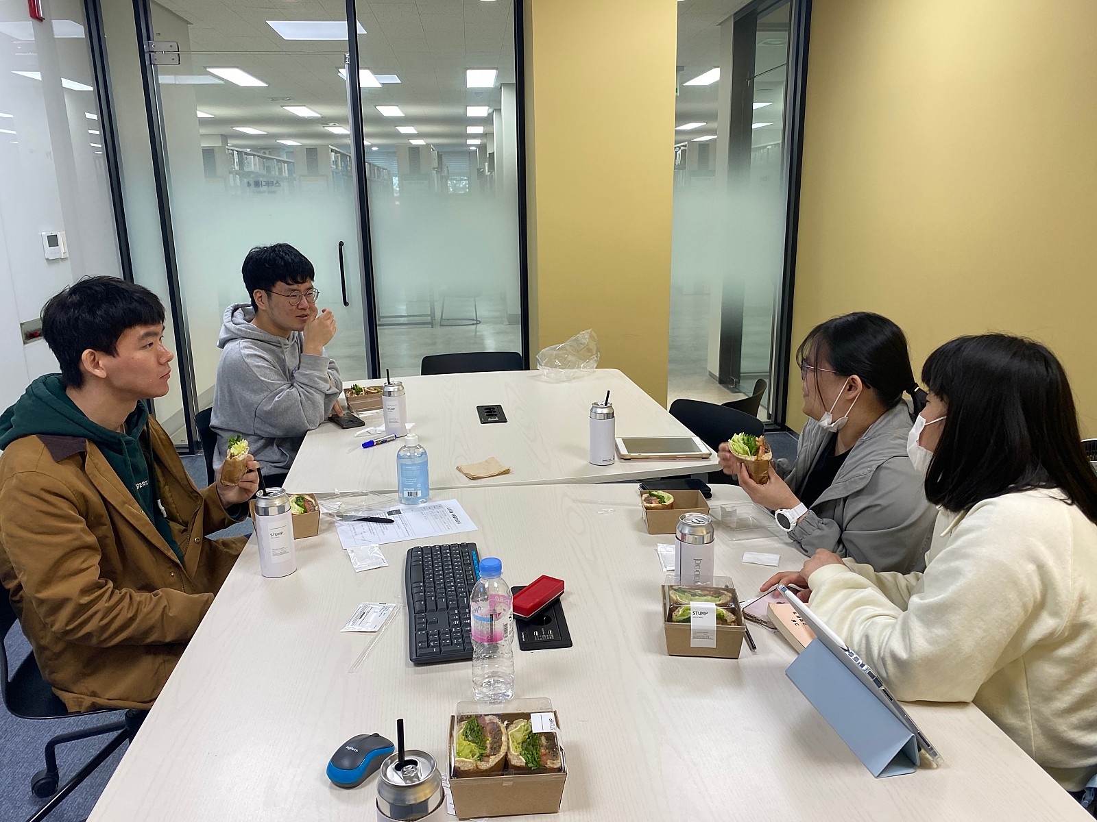 [동아리][슬기로운 독서생활] 2023.03.29(수) 슬기로운 독서생활 테마 선정 활동2.jpg