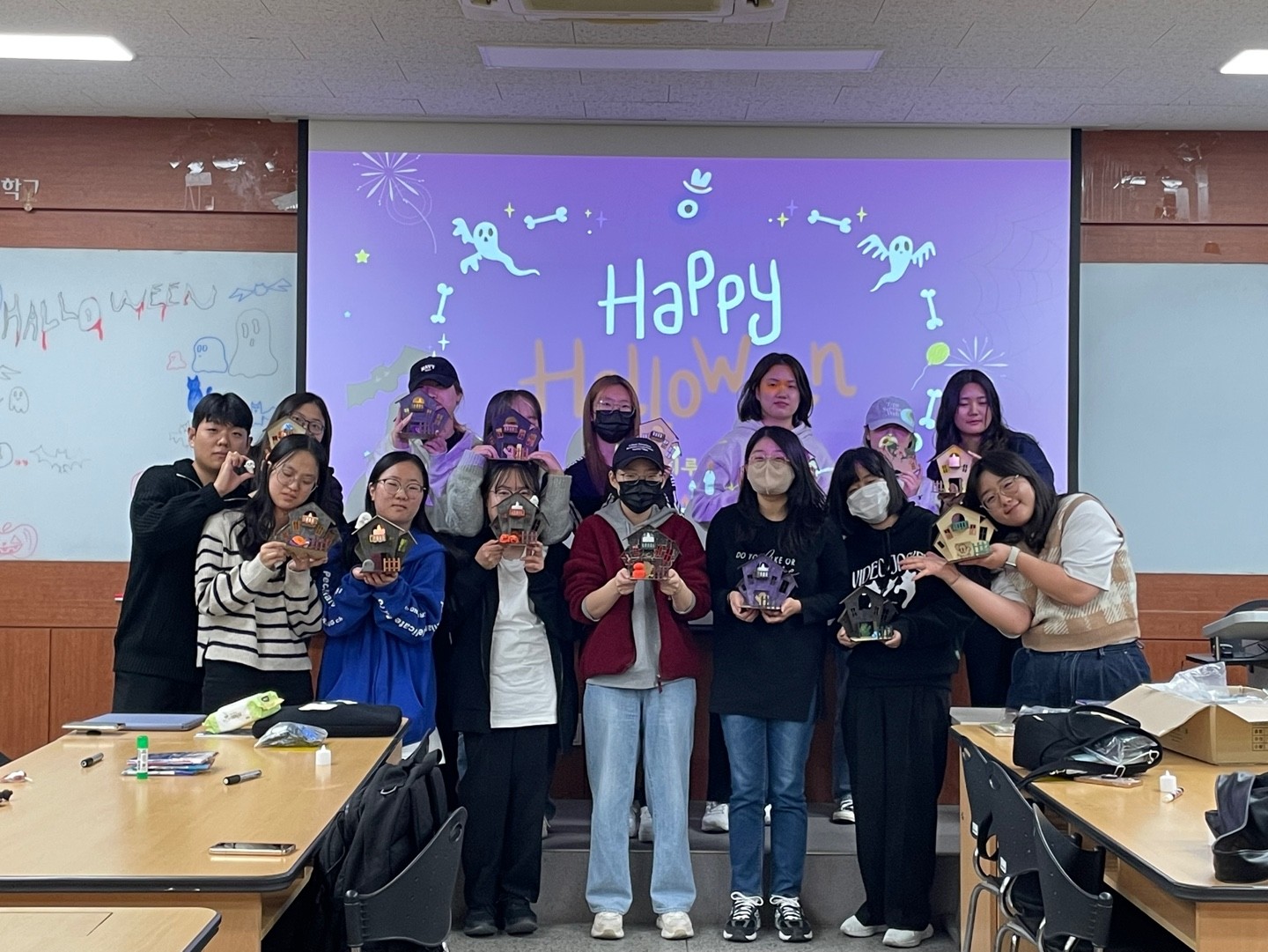 [동아리][파피루스] 2023.10.30 할로윈 독서활동 진행10.jpg