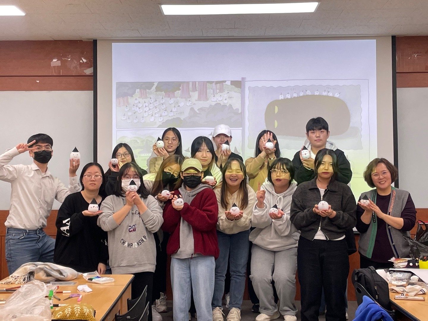 [동아리][파피루스] 2023.11.13 동화책 주인공 인형만들기13.jpg