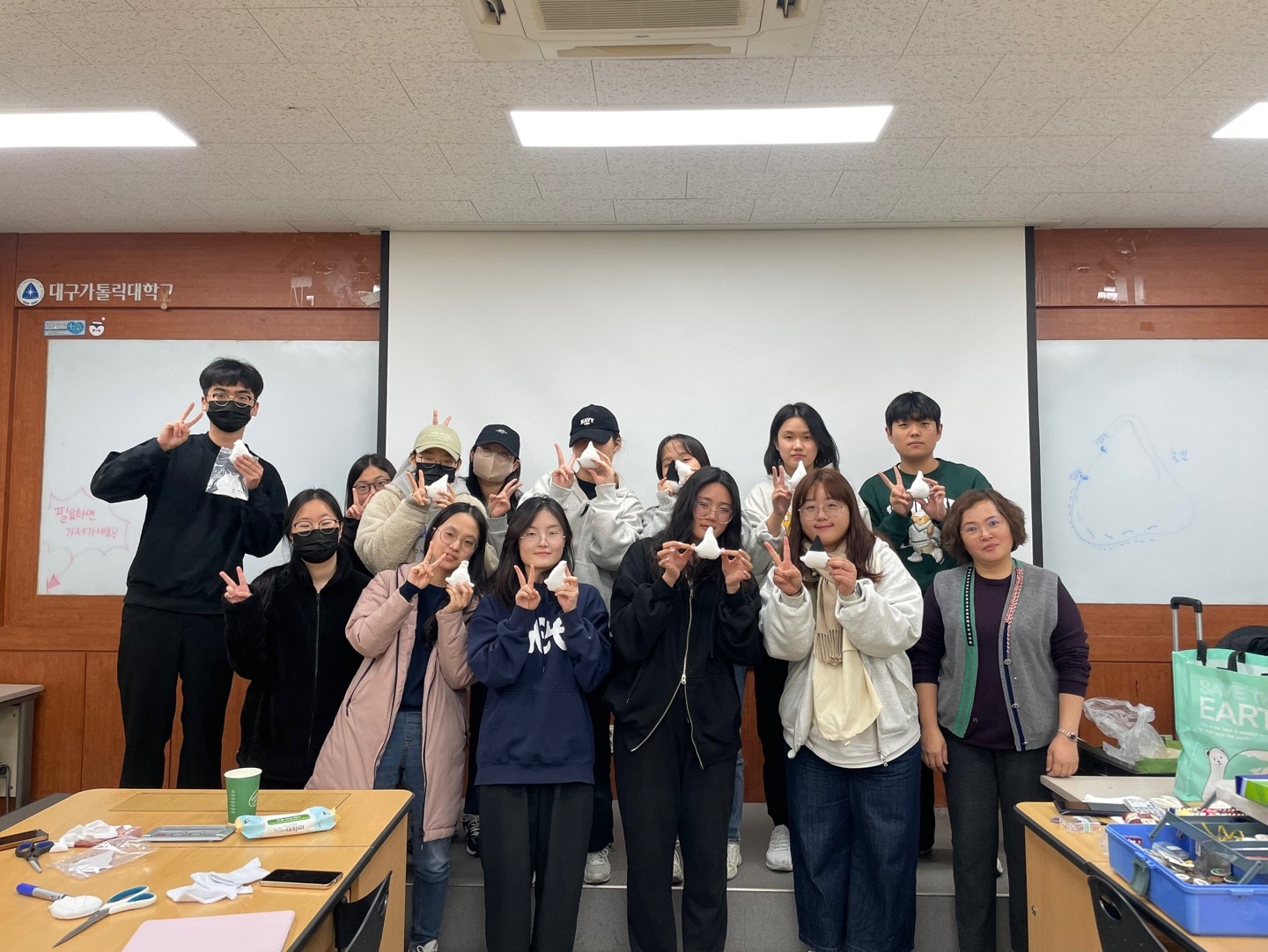 [동아리][파피루스] 2023.11.20 동화책 주인공 인형만들기8.jpg