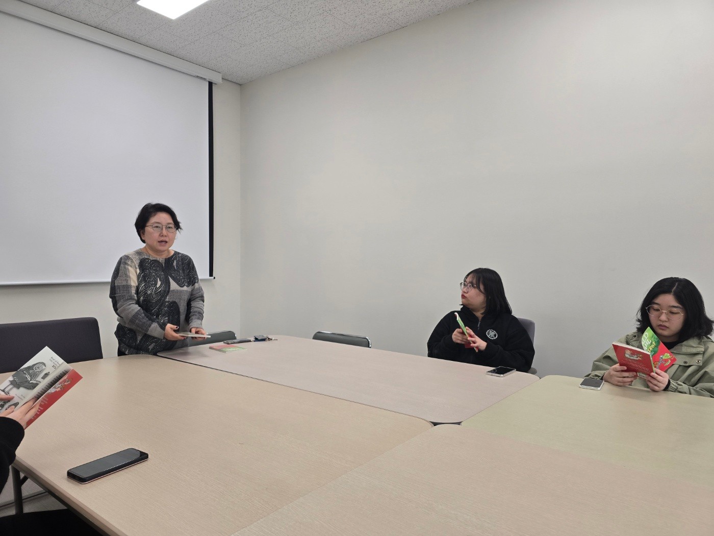 [동아리][Reading Aloud] 2024.03.18 Reading Aloud OT (2).jpg