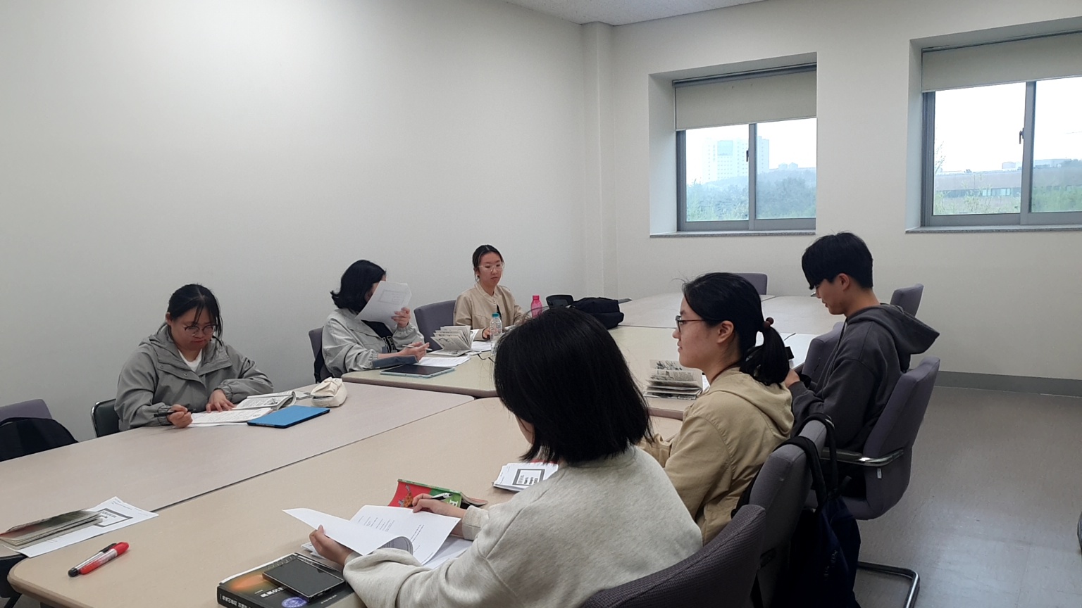 [동아리][Reading Aloud] 2024.04.15 Esio Trot 학습 (3회차) (2).jpg