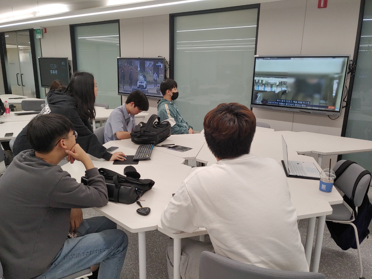[동아리][도파라치] 2024.04.17 도서관계 소식 발표회 (2).jpg