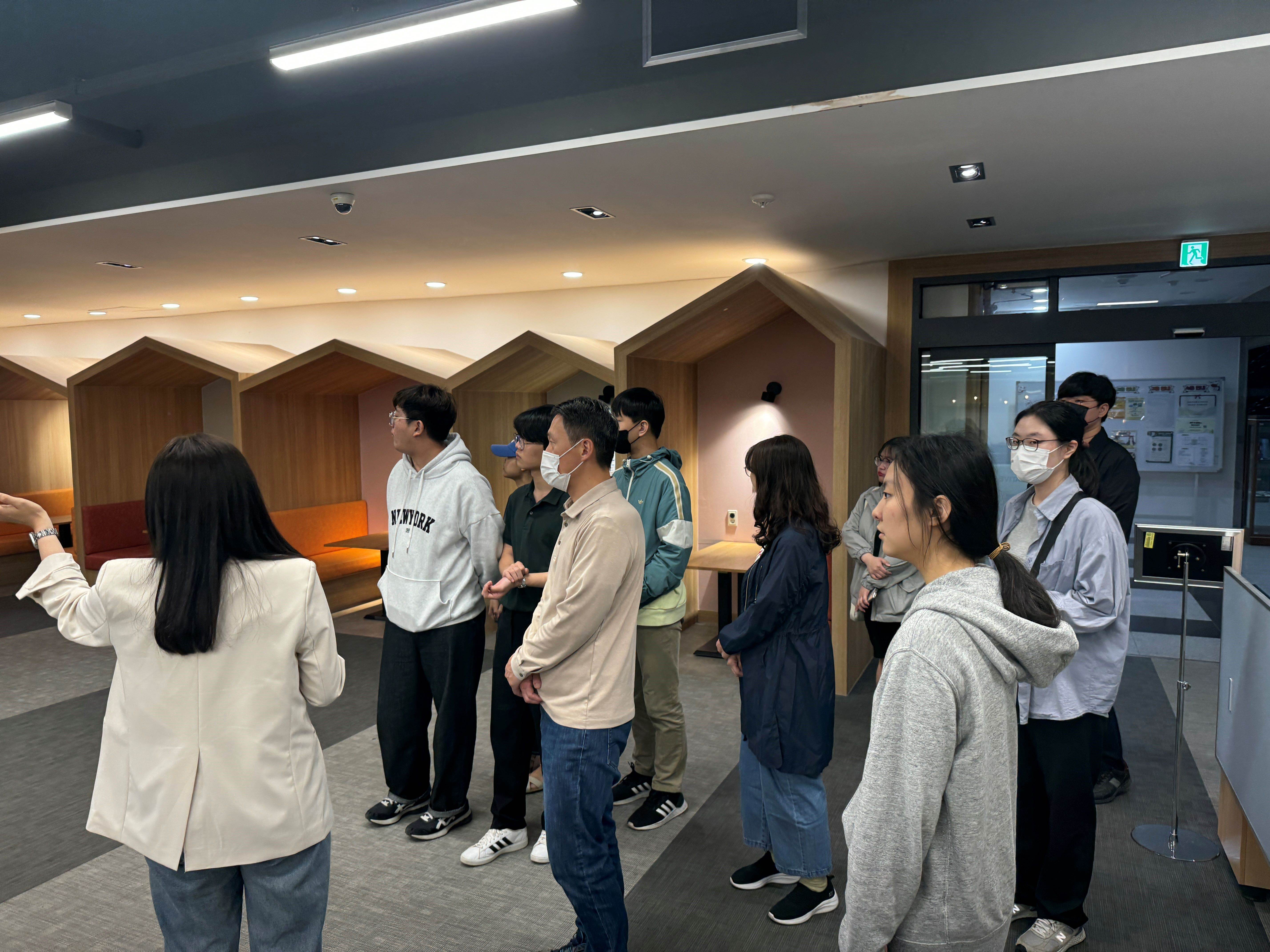 [동아리][도파라치] 2024.05.10 대구대학교 창파도서관 견학 (2).jpg