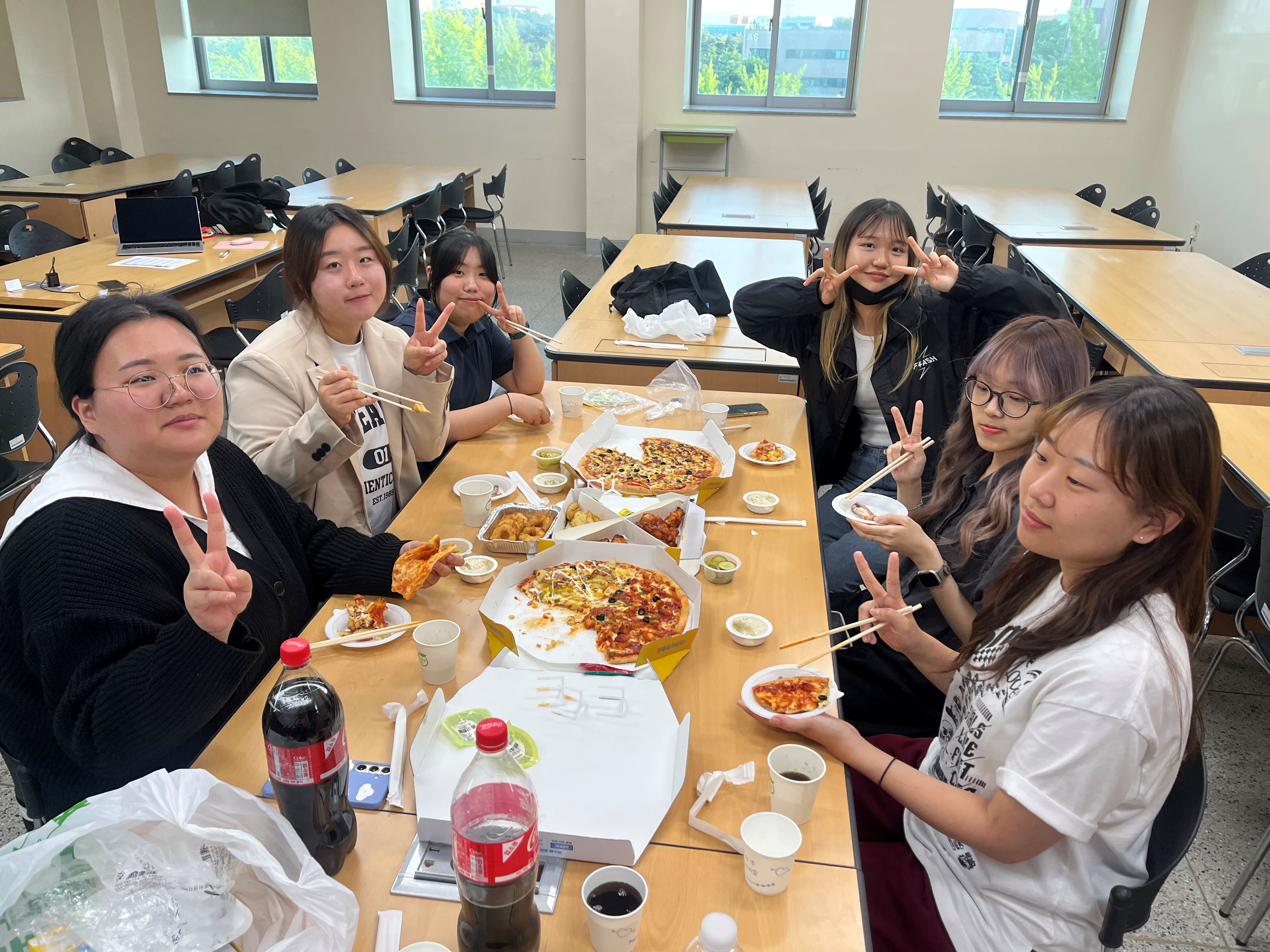 [동아리][슬기로운 독서생활] 2024.05.14 슬기로운 독서생활 포스터 제작 (7).jpg