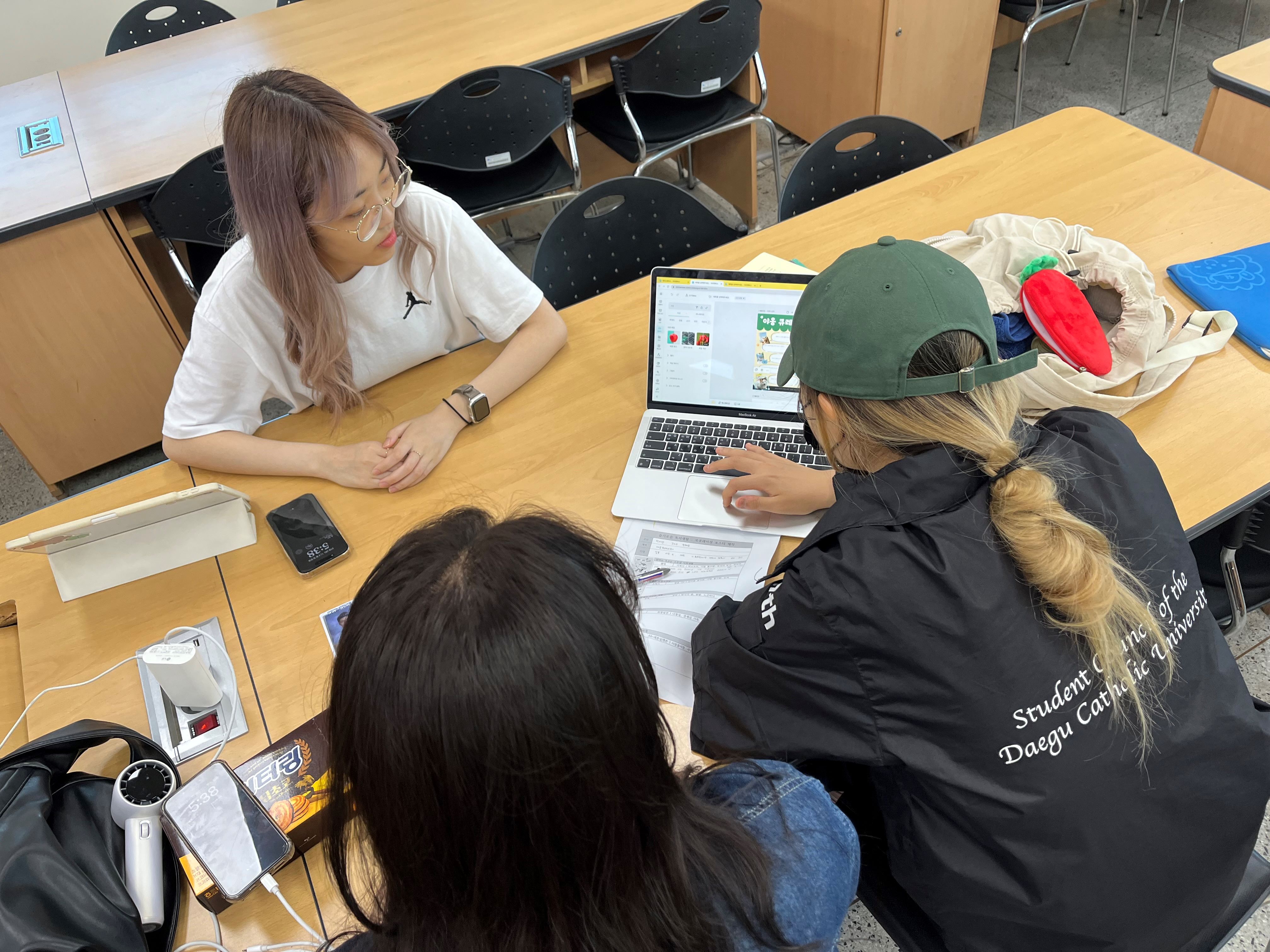 [동아리][슬기로운 독서생활] 2024.05.21 포스터 마무리 (2).jpg