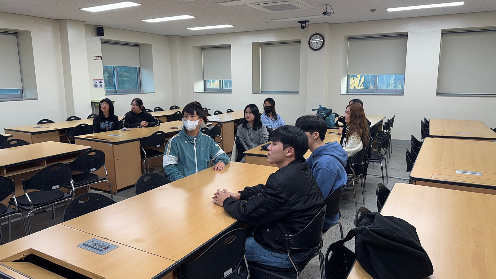 동아리도파라치_2024.11.13._해외_도서관_견학_활동_공유회_(4).jpg