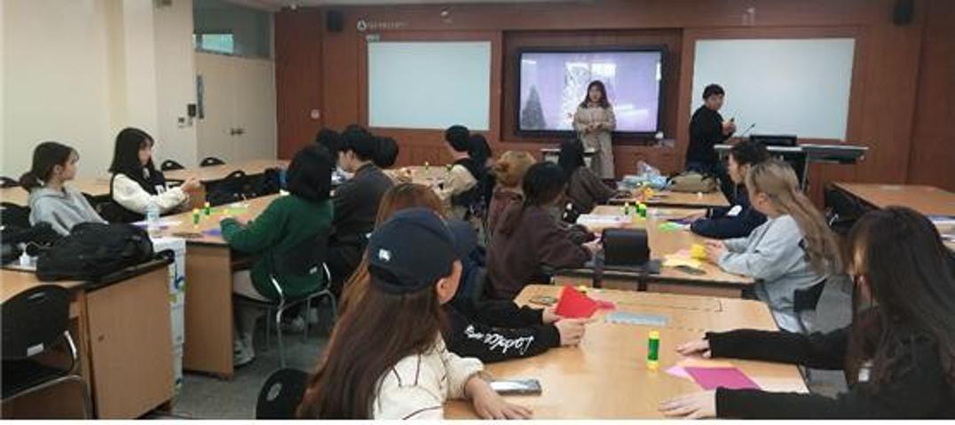[파피루스] 2019.10.08 독서 프로그램 이해 및 활동 체험 「크리스마스파티」 4.jpg