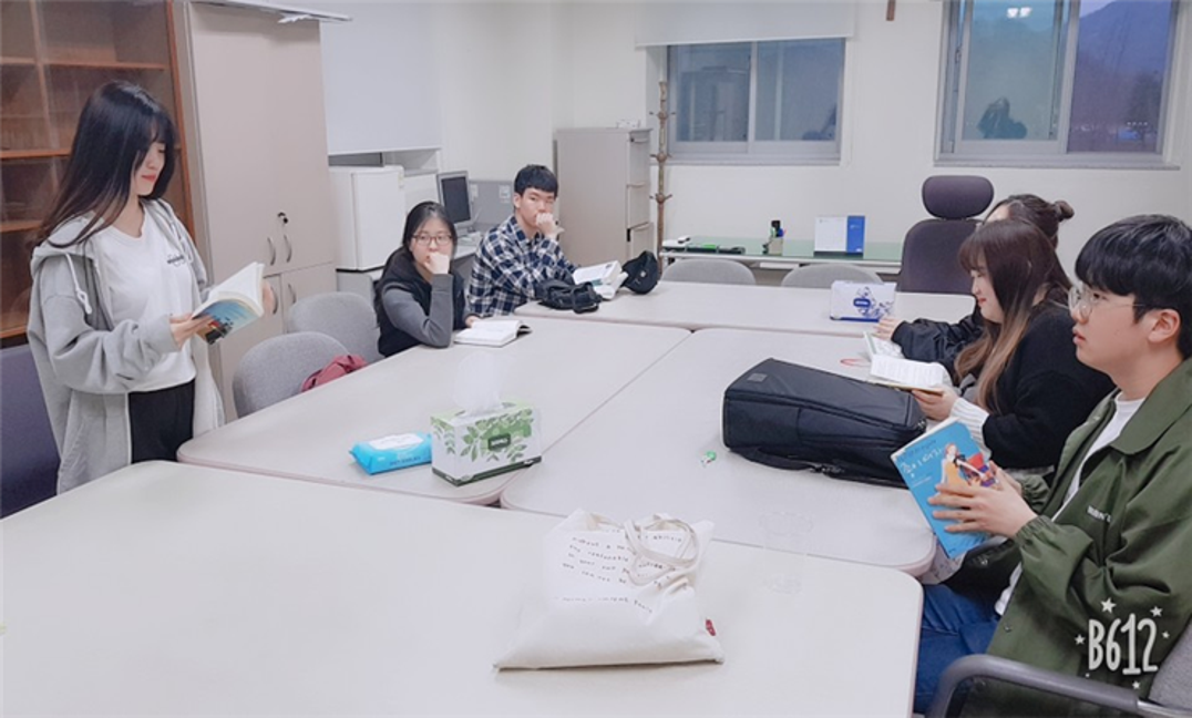 [슬기로운 독서생활] 2019.3.28. 자유주제 북 토크 2.png