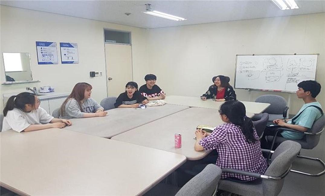 [슬기로운 독서생활] 2019.05.16.동아리 포스터 최종회의 및 동아리 마감 2.jpg