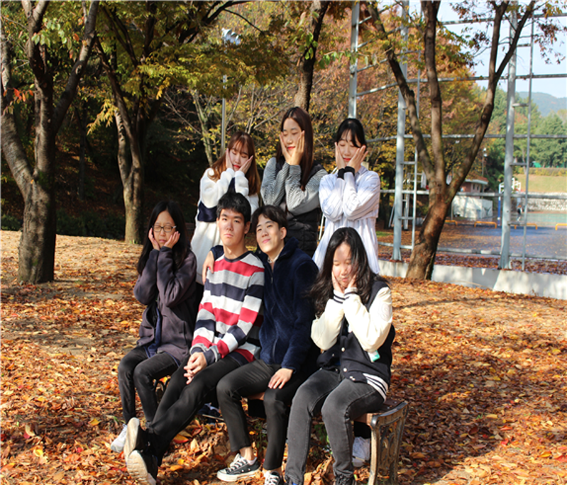 [슬기로운 독서생활] 2019.11.11 단체 사진 촬영 3.png