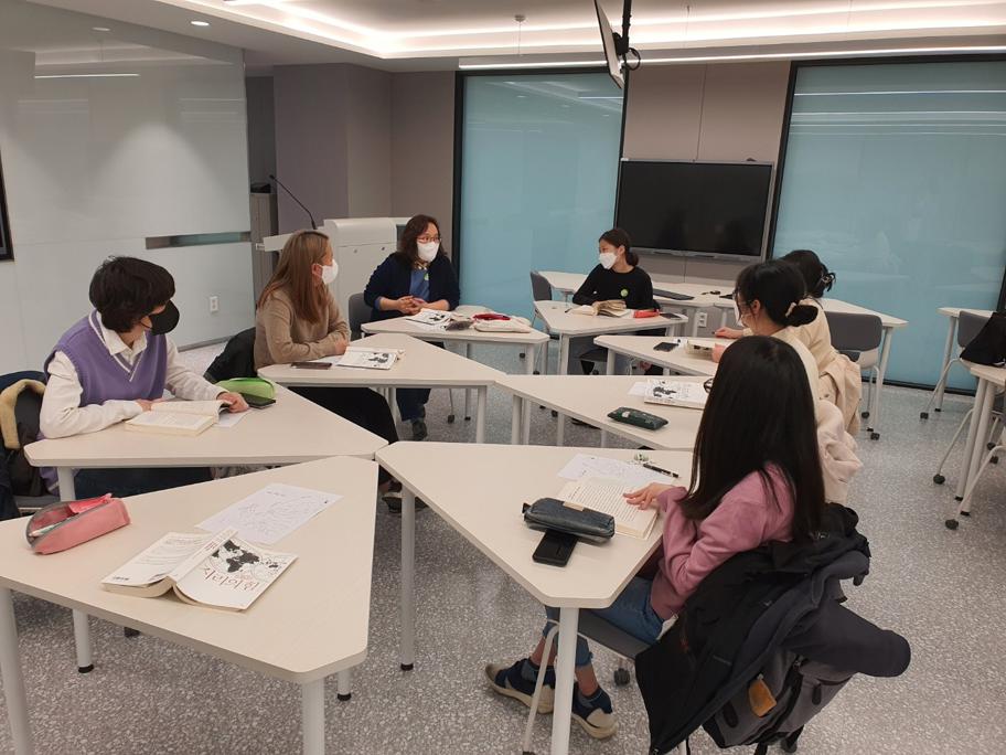 [벽돌책 읽기 모임] 2021.03.24 지리의 힘 - 서유럽 파트 읽기 2.jpg