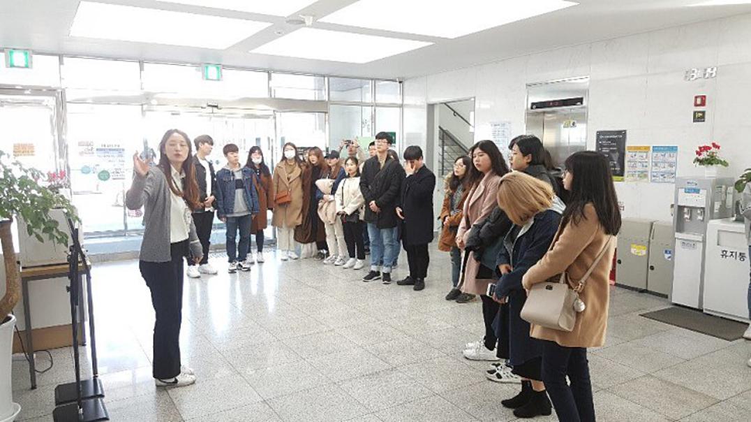 [도파라치] 2019. 3.22 대구광역시 수성구립 고산도서관 견학 2.jpg