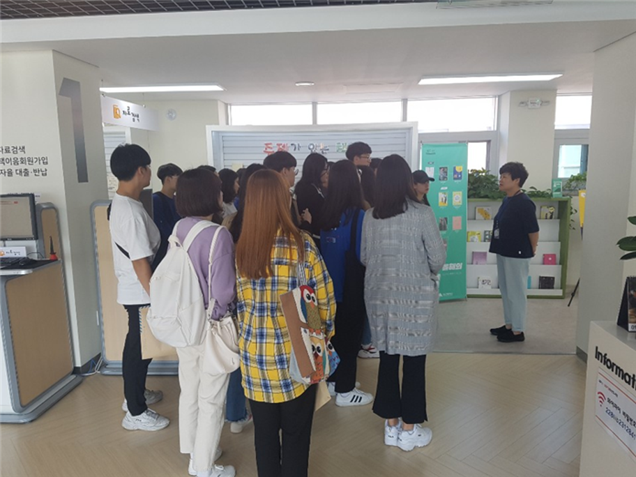 [도파라치]2019.09.27 대구 2.28기념학생도서관 견학 3.png