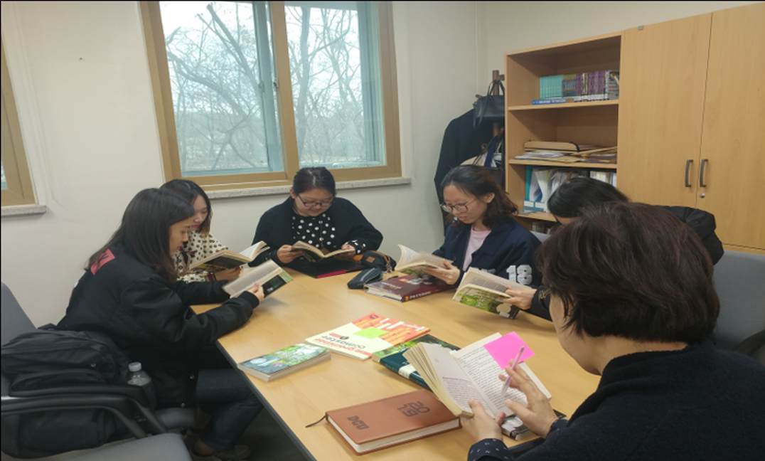 [Reading Aloud]2019. 03. 25 Reading Aloud 동아리 정기 모임 2.png