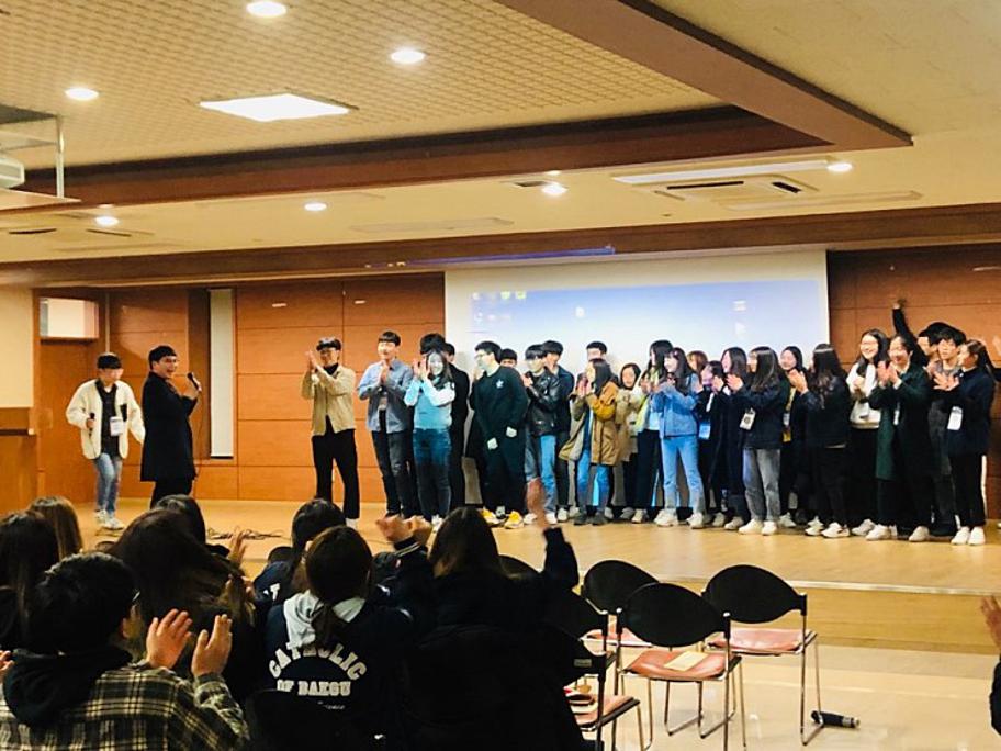 도서관학과 엠티4.jpg
