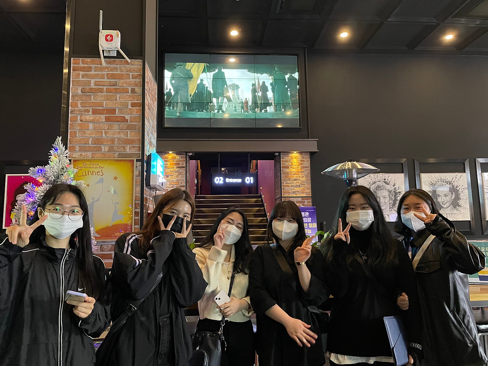 [Read It Aloud]하양 메가박스 '신비한 동물들과 덤블도어의 비밀'2.jpeg