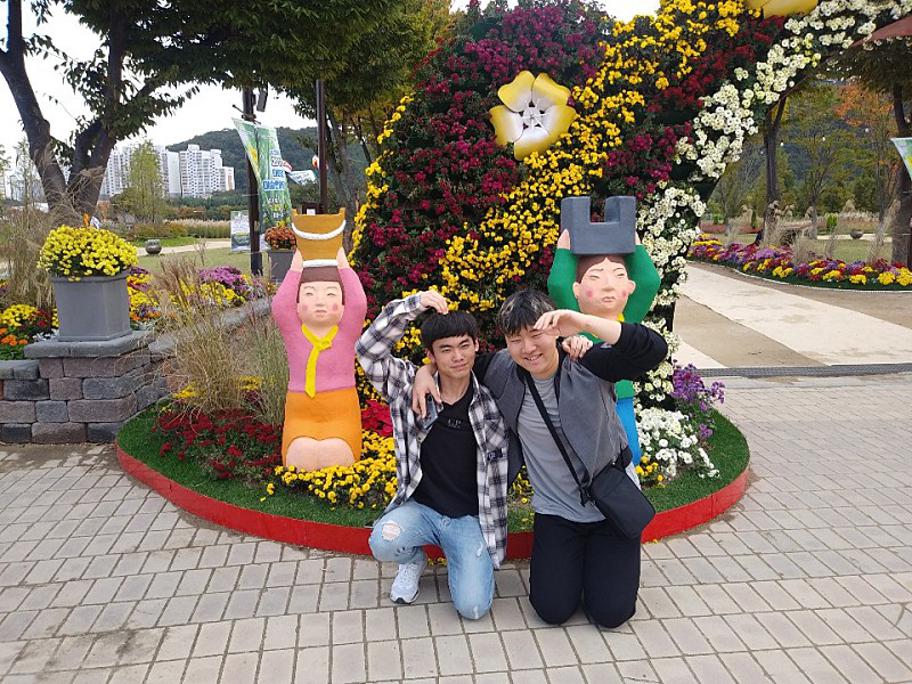 [2019.10.25] 새내기들과 교수님이 함께하는 도서관 소풍(사제동행 프로그램)4.jpg