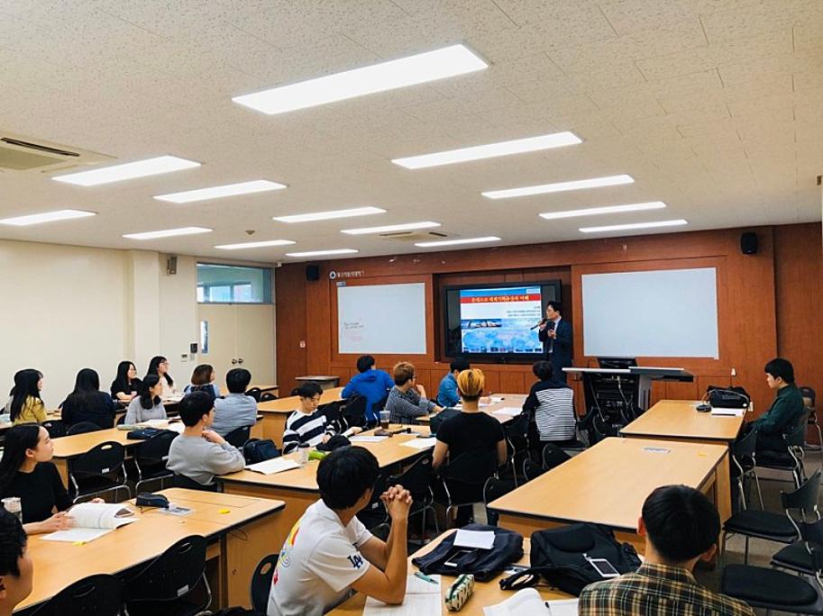 [2019.09.18] 유네스코 세계기록유산과 한국의 세계기록유산 특강 - 김귀배 선생님4.jpg