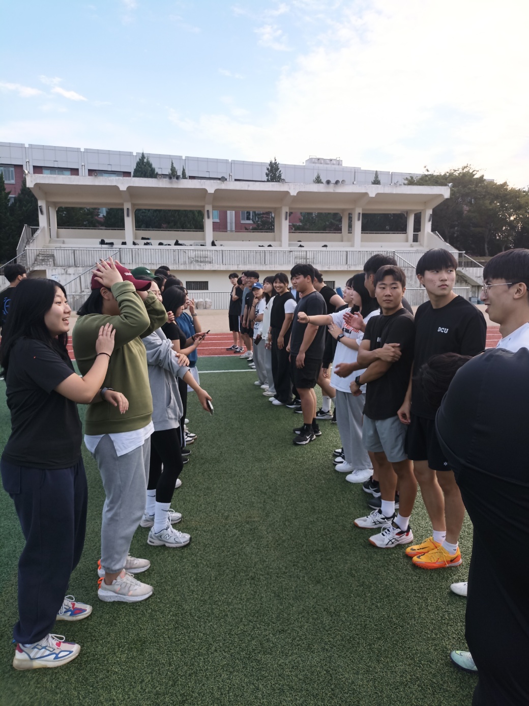 사진(양팀 인사).jpg