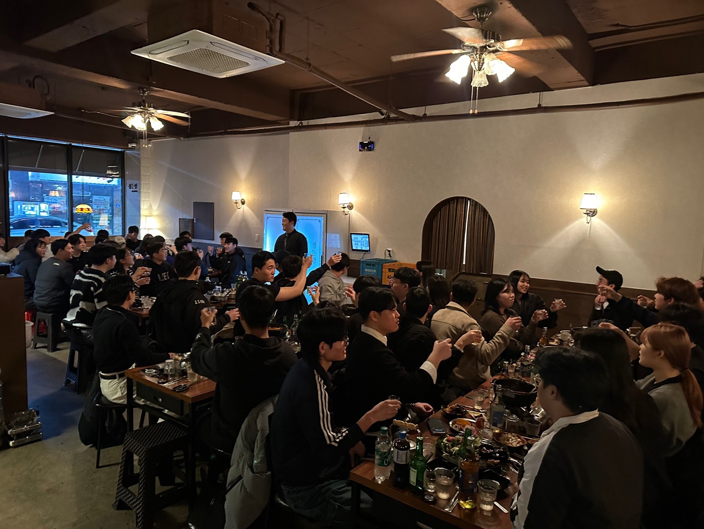 신입생 환영 파티3.jpg