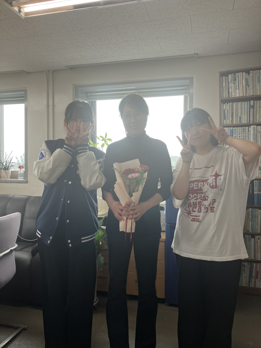 action["image_no"]
